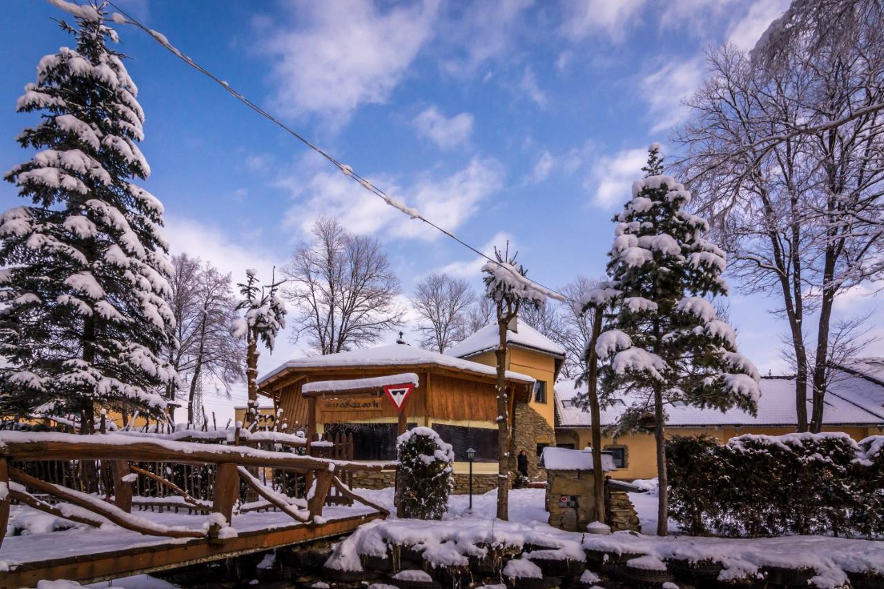 Penzion za mlynom Liptovská Teplá Esterno foto